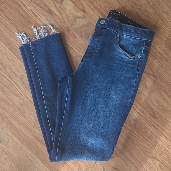 Women's Blue Jeans - Picture 1 of 4